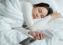 7 Top Hemp Oils For Better Sleep And Calm